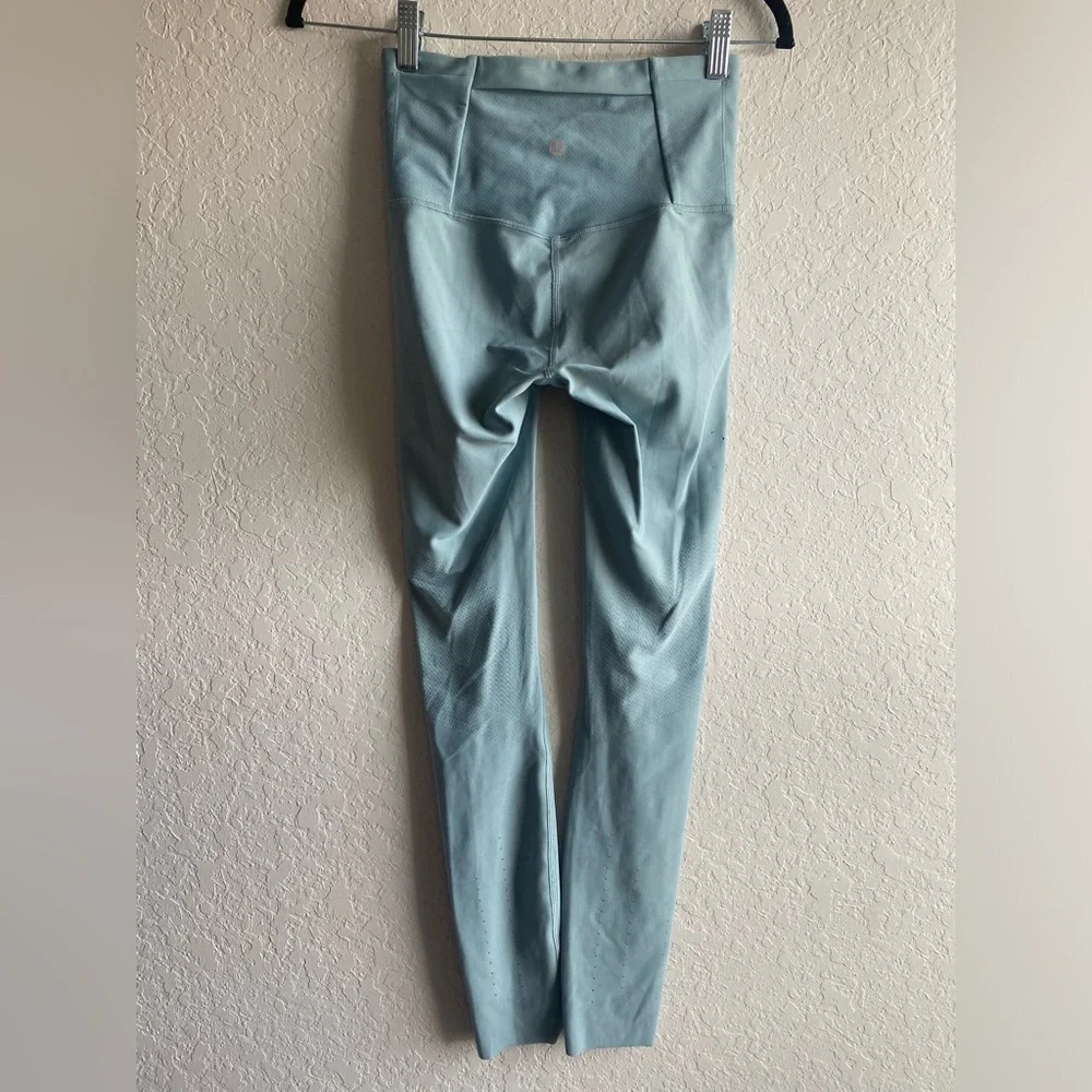 Lululemon Zoned In Tight 27” Leggings with Envelope Pocket in Blue Cast ~ Size 4 - Picture 6 of 9